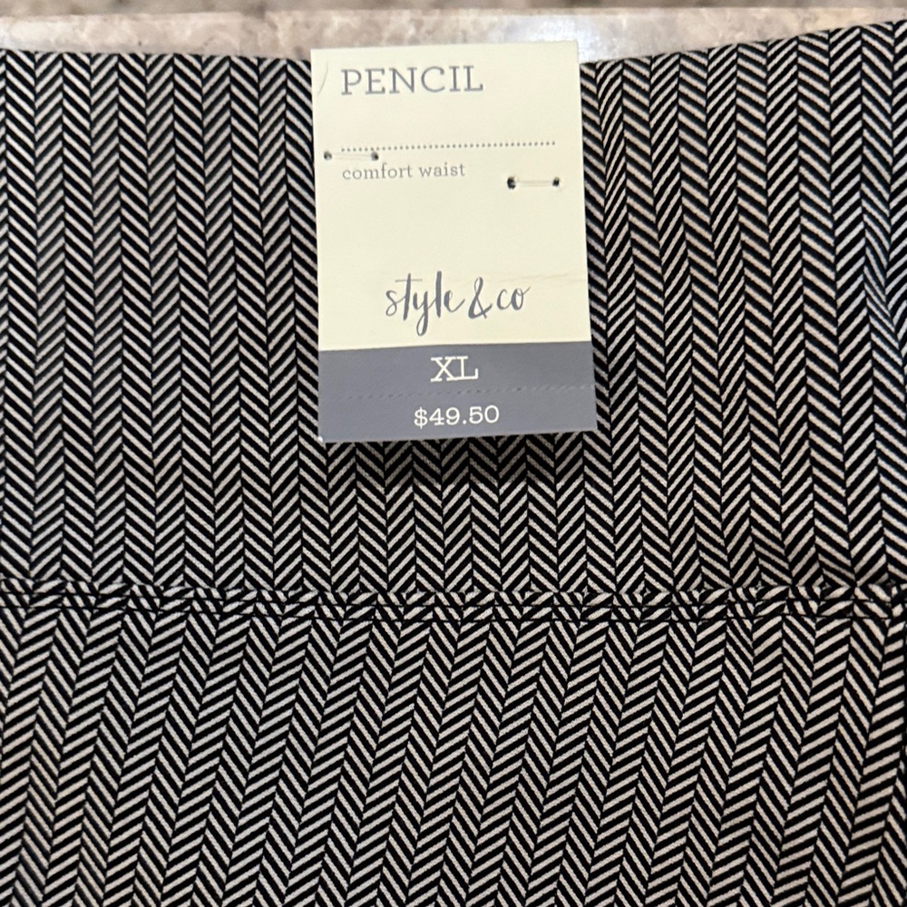 Style & Co. Black and White Herringbone pull on pants